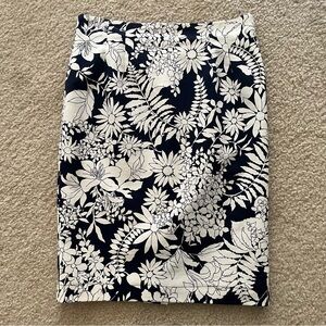 BODEN navy floral pencil skirt, 6R